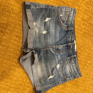 Denim shorts with medium wash